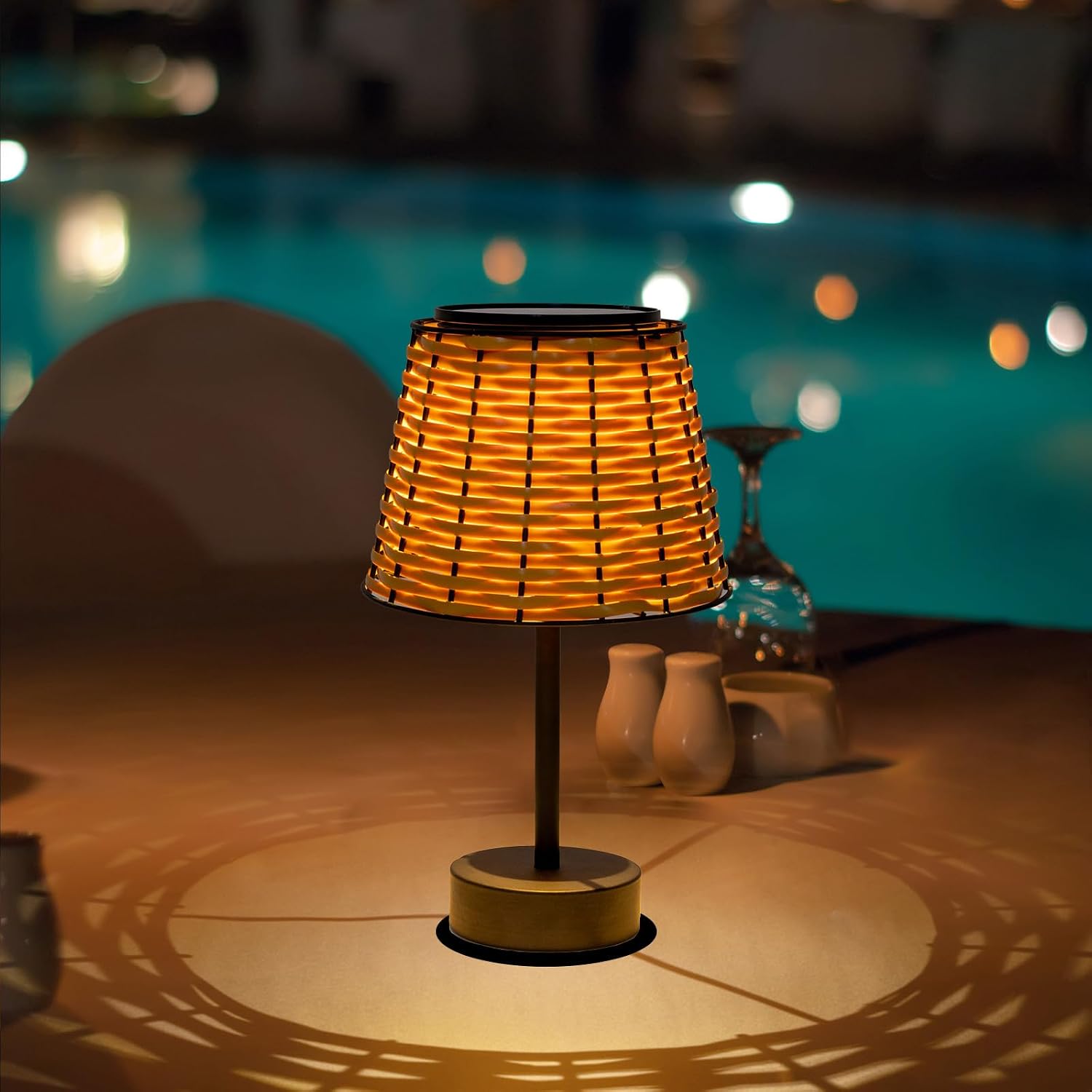 Brown Rattan Solar Table Lamp